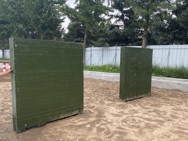 400米障礙器材