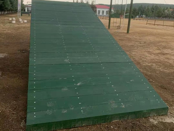 200米障礙器材