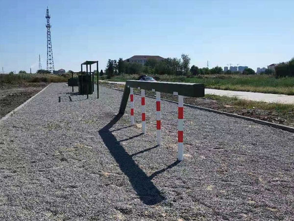 400米障礙器材