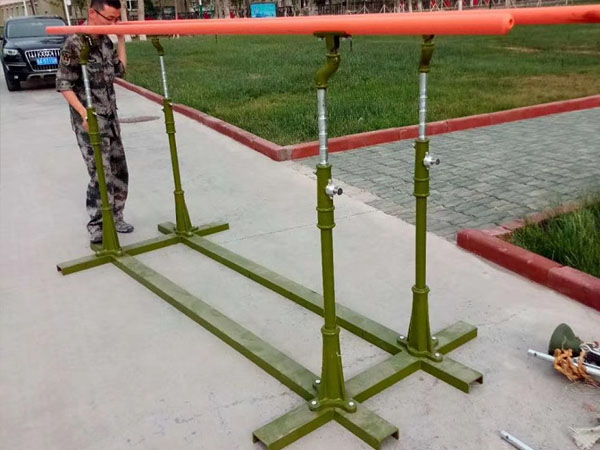軍用雙杠