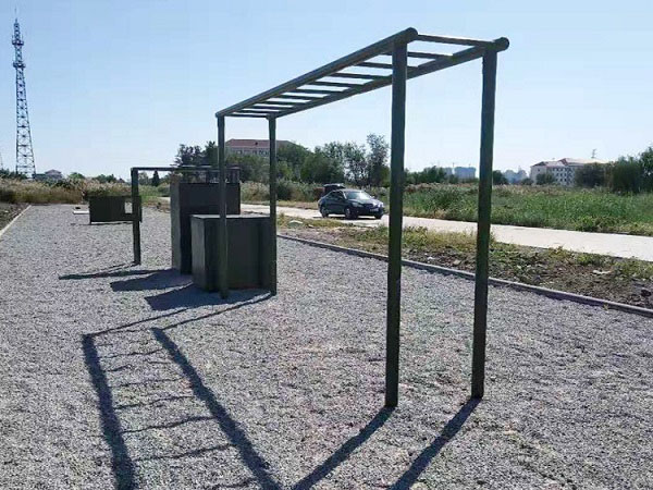 400米障礙器材